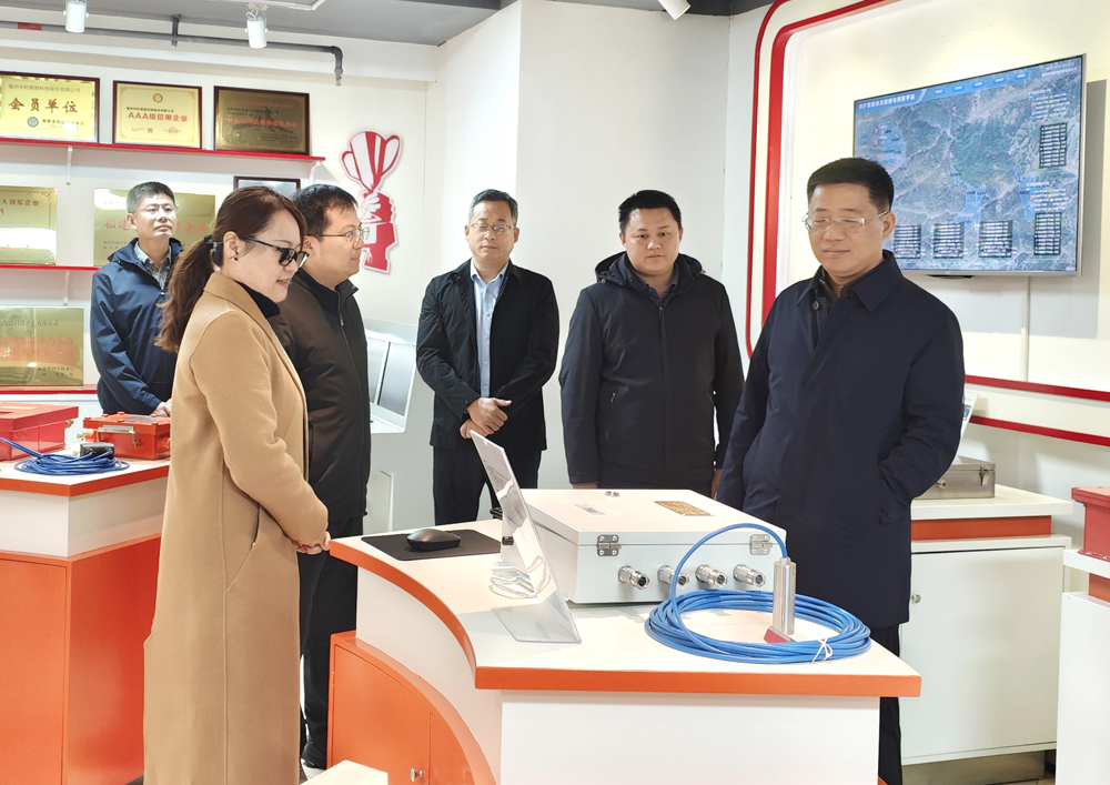 山東省聊城市高唐縣委領導一行蒞臨華虹調研指導